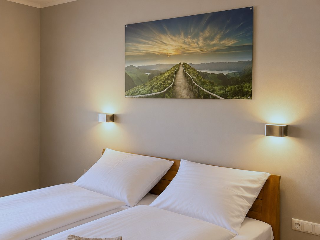 Doppelzimmer mit Massivholzbett im City Event Hotel Dinslaken